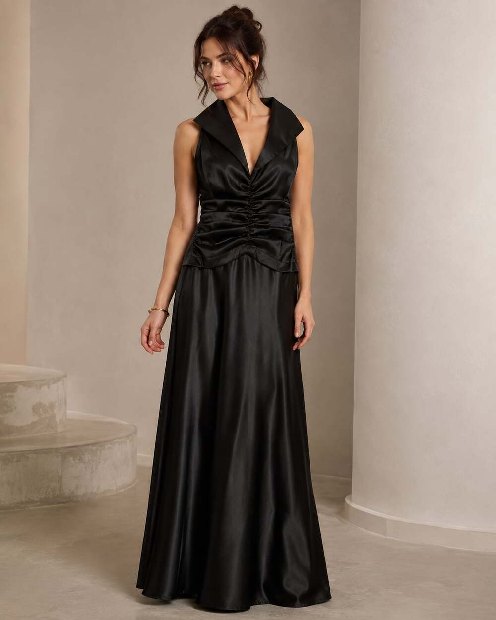 Tadashi Black Satin Sleeveless Ruched V-Neck Collared Formal Evening Gown
